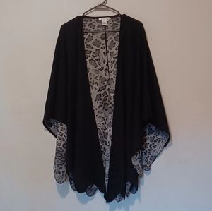 Alberto Makali Black and Gray Leopard Print Poncho Wool Blend SzS/M‎